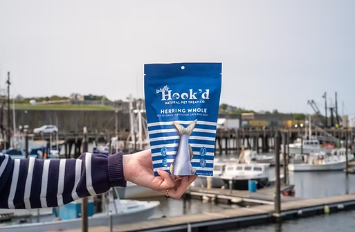 Totally Hook'd Freeze-Dried Herring Cat & Dog Treats