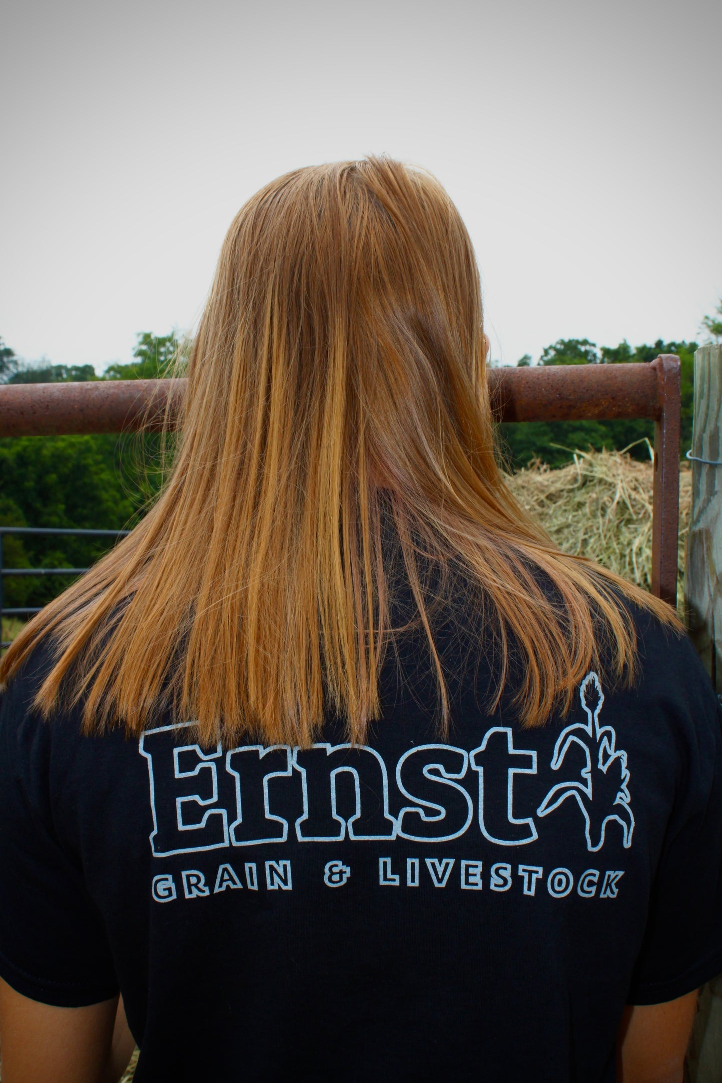 Ernst Grain & Livestock MD Pig Superpower T-Shirt